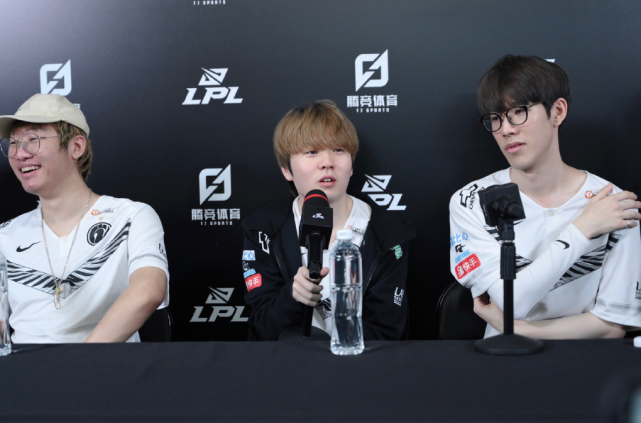 多感情色彩 多感情色彩